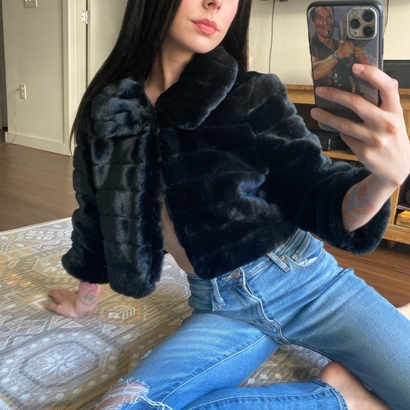 Fuzzy Bollero Jacket - Picture 1 of 4